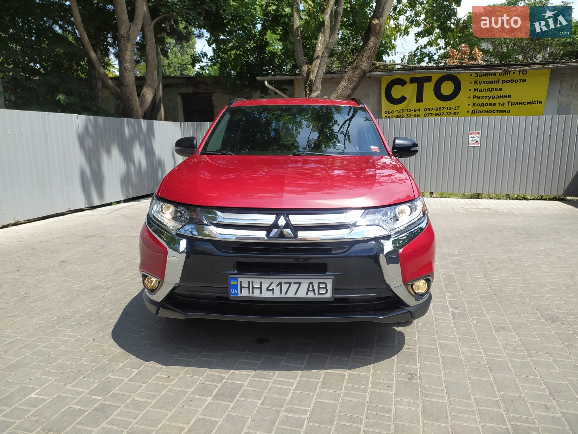 2017 Mitsubishi Outlander - мініатюра 2