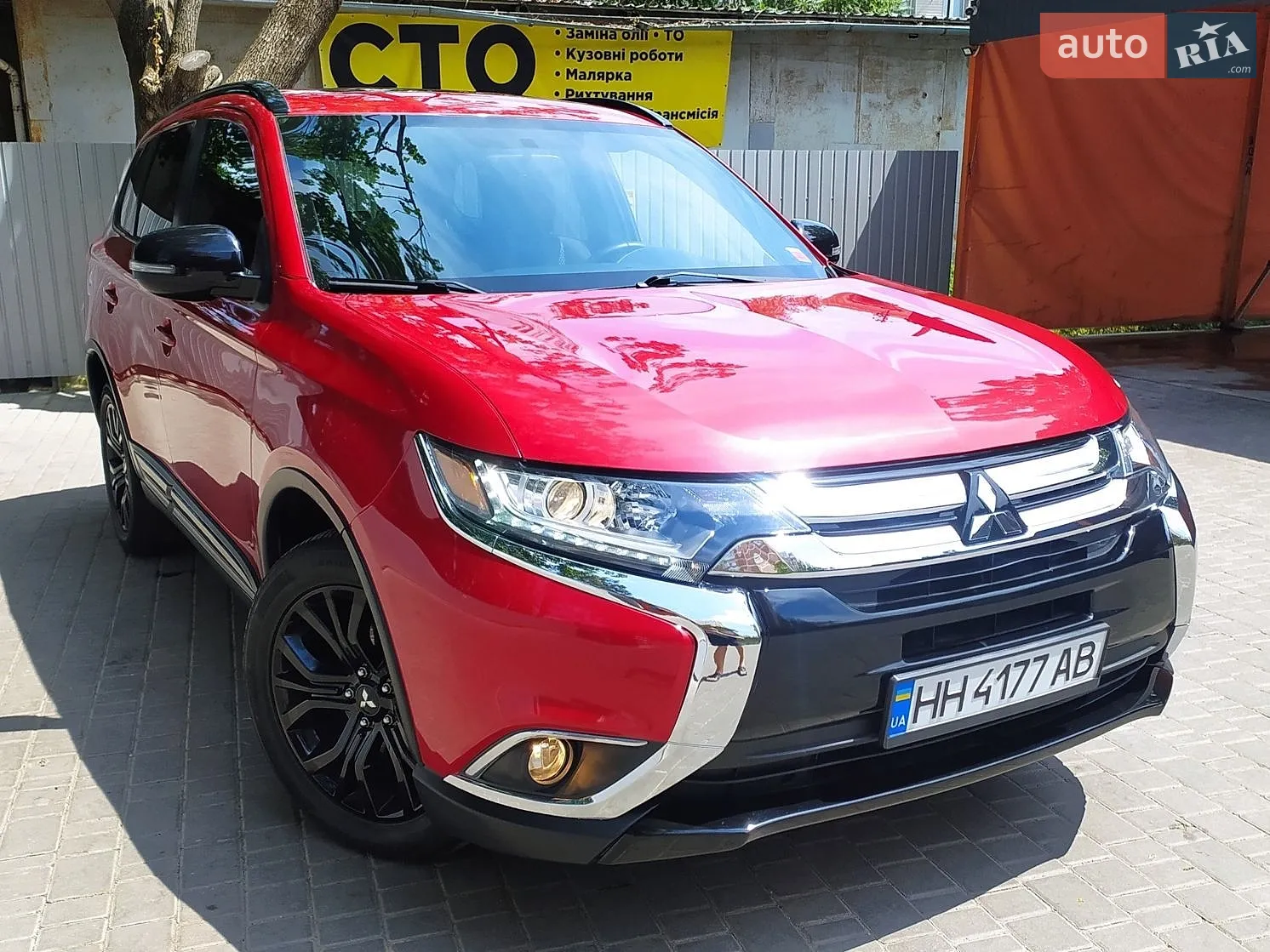 2017 Mitsubishi Outlander - мініатюра 10