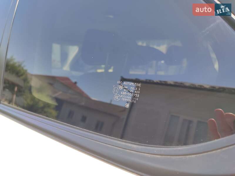 Внедорожник / Кроссовер Mitsubishi Outlander 2021 в Черновцах