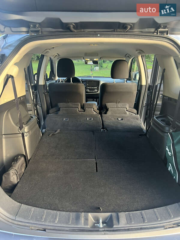 Внедорожник / Кроссовер Mitsubishi Outlander 2018 в Киеве