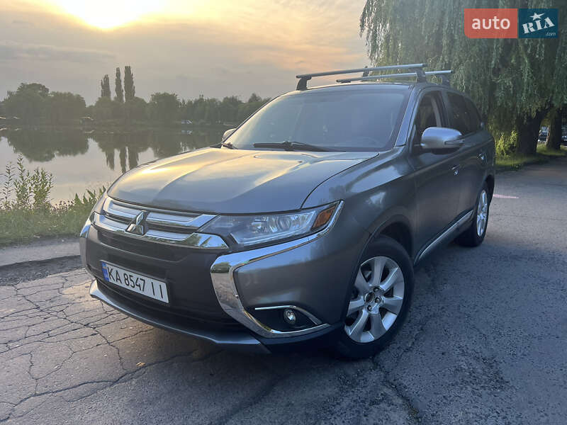Внедорожник / Кроссовер Mitsubishi Outlander 2018 в Киеве