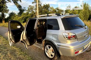 Внедорожник / Кроссовер Mitsubishi Outlander 2005 в 