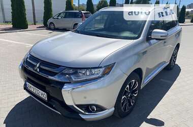 Внедорожник / Кроссовер Mitsubishi Outlander 2018 в Житомире