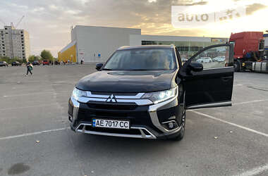 Позашляховик / Кросовер Mitsubishi Outlander 2020 в Запоріжжі