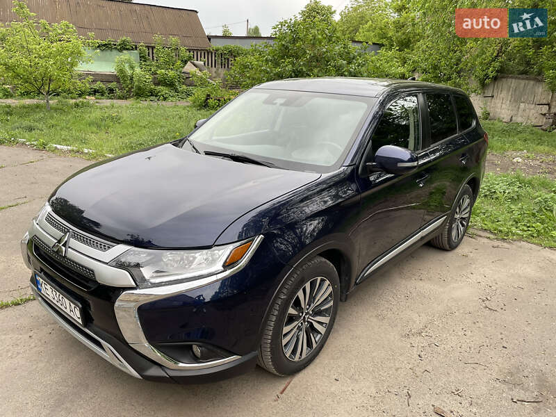 Позашляховик / Кросовер Mitsubishi Outlander 2019 в Кривому Розі