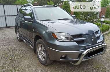 Внедорожник / Кроссовер Mitsubishi Outlander 2003 в Сумах