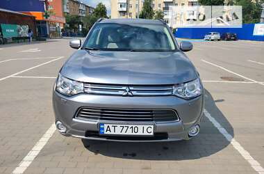 Внедорожник / Кроссовер Mitsubishi Outlander 2014 в Калуше