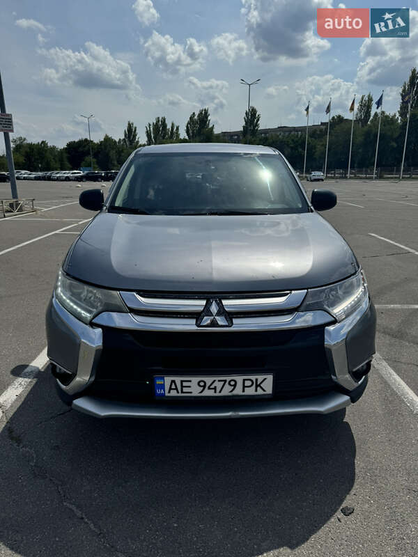 Позашляховик / Кросовер Mitsubishi Outlander 2018 в Дніпрі