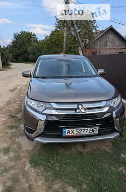 Внедорожник / Кроссовер Mitsubishi Outlander 2017 в Ивано-Франковске