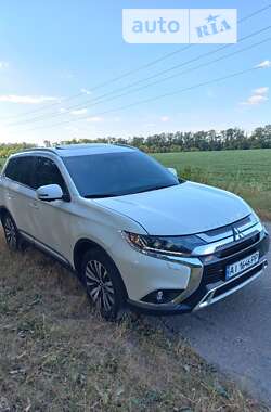 Позашляховик / Кросовер Mitsubishi Outlander 2018 в Білій Церкві