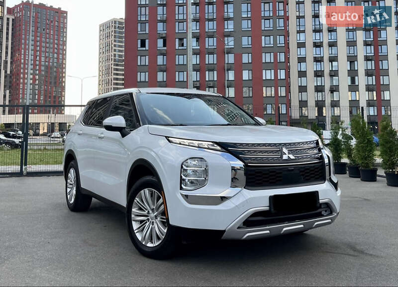 Позашляховик / Кросовер Mitsubishi Outlander 2021 в Одесі