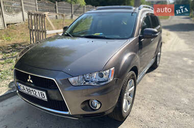 Mitsubishi Outlander 2012