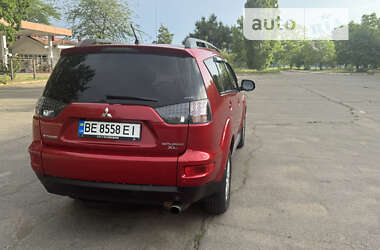 Внедорожник / Кроссовер Mitsubishi Outlander 2012 в Николаеве