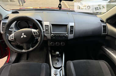 Внедорожник / Кроссовер Mitsubishi Outlander 2012 в Николаеве