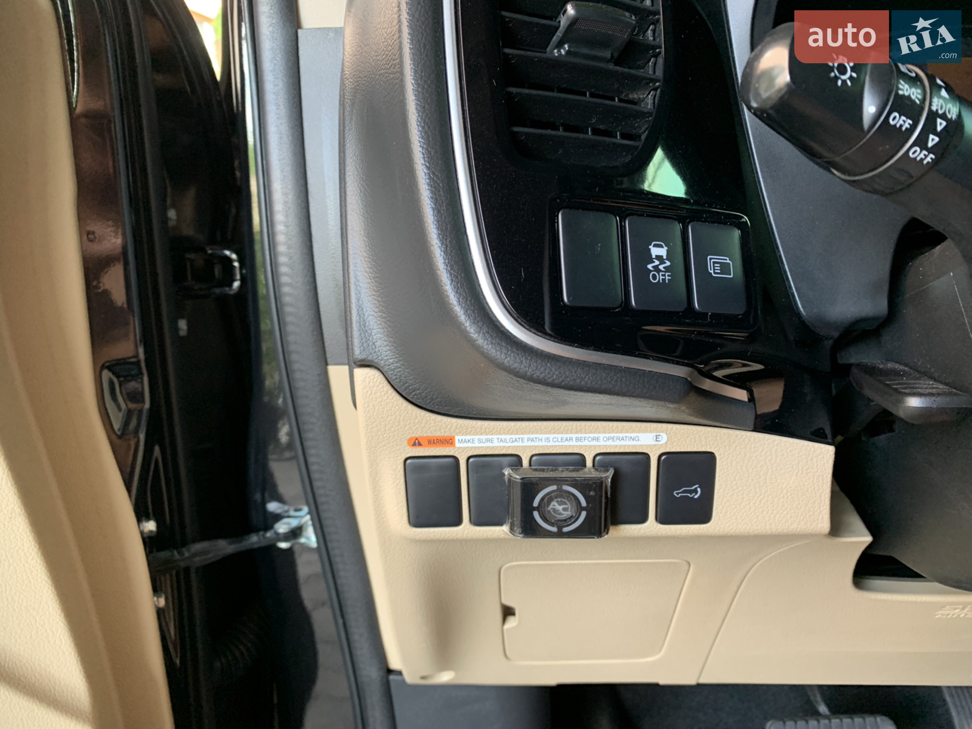 2016 Mitsubishi Outlander - мініатюра 16