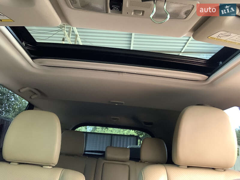 Позашляховик / Кросовер Mitsubishi Outlander 2016 в Запоріжжі