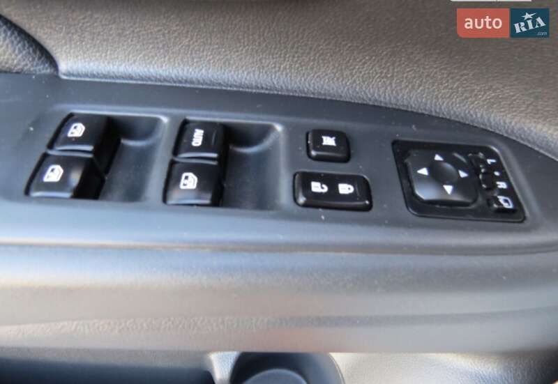 Позашляховик / Кросовер Mitsubishi Outlander 2015 в Кропивницькому