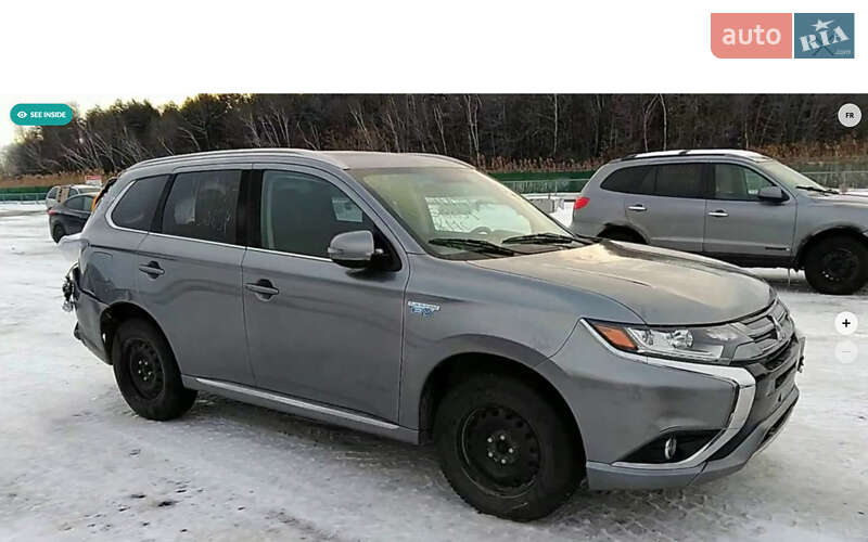Внедорожник / Кроссовер Mitsubishi Outlander 2018 в Ивано-Франковске