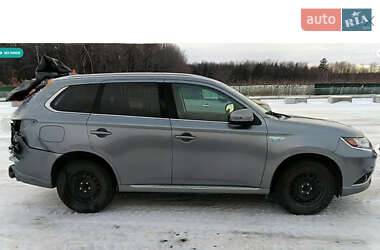 Позашляховик / Кросовер Mitsubishi Outlander 2018 в Івано-Франківську