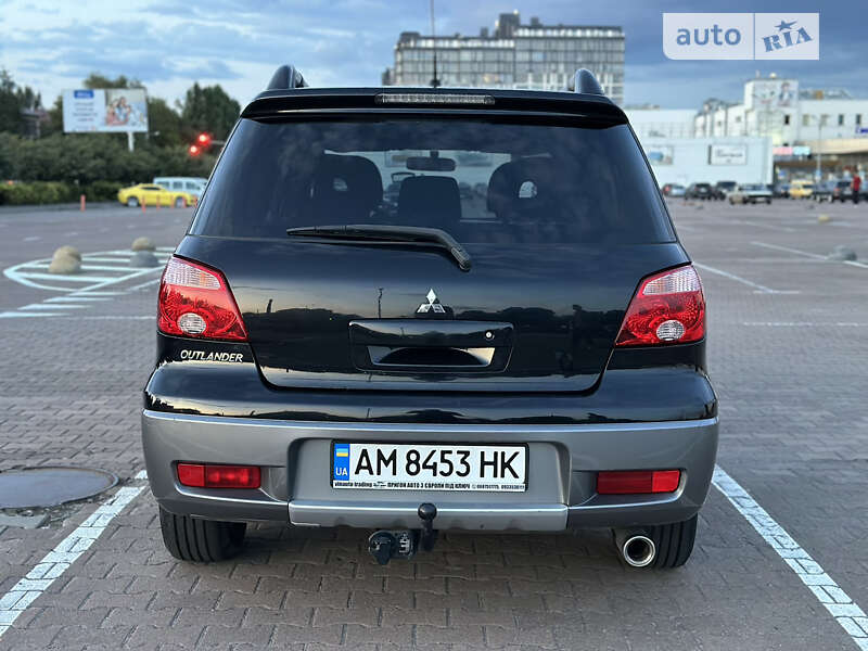 Внедорожник / Кроссовер Mitsubishi Outlander 2005 в Житомире