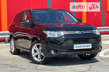 Позашляховик / Кросовер Mitsubishi Outlander 2013 в Києві