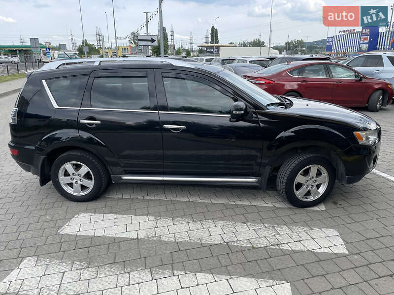 Позашляховик / Кросовер Mitsubishi Outlander 2010 в Львові