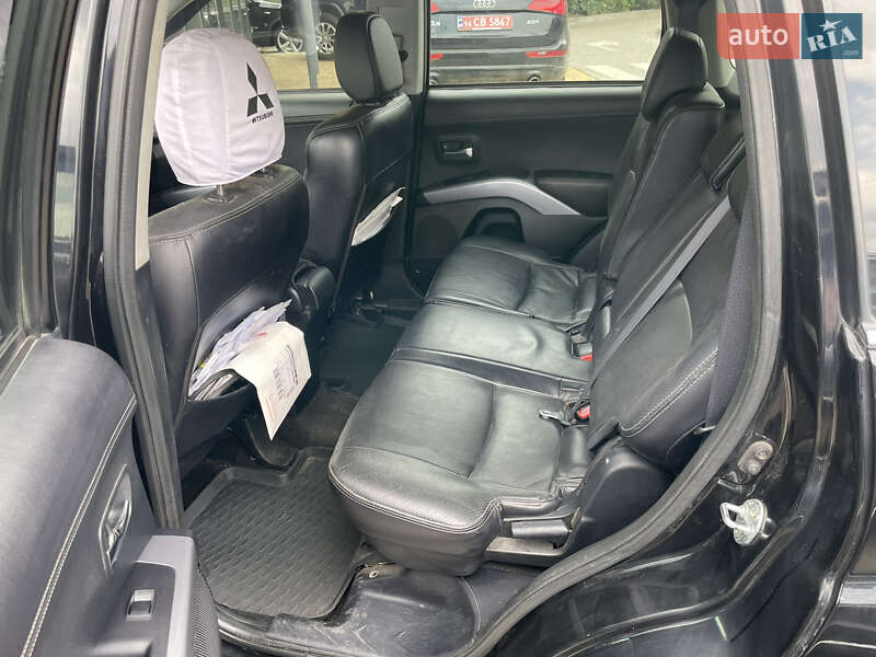 Позашляховик / Кросовер Mitsubishi Outlander 2010 в Львові