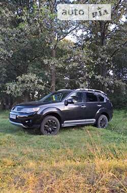 Позашляховик / Кросовер Mitsubishi Outlander 2009 в Звягелі