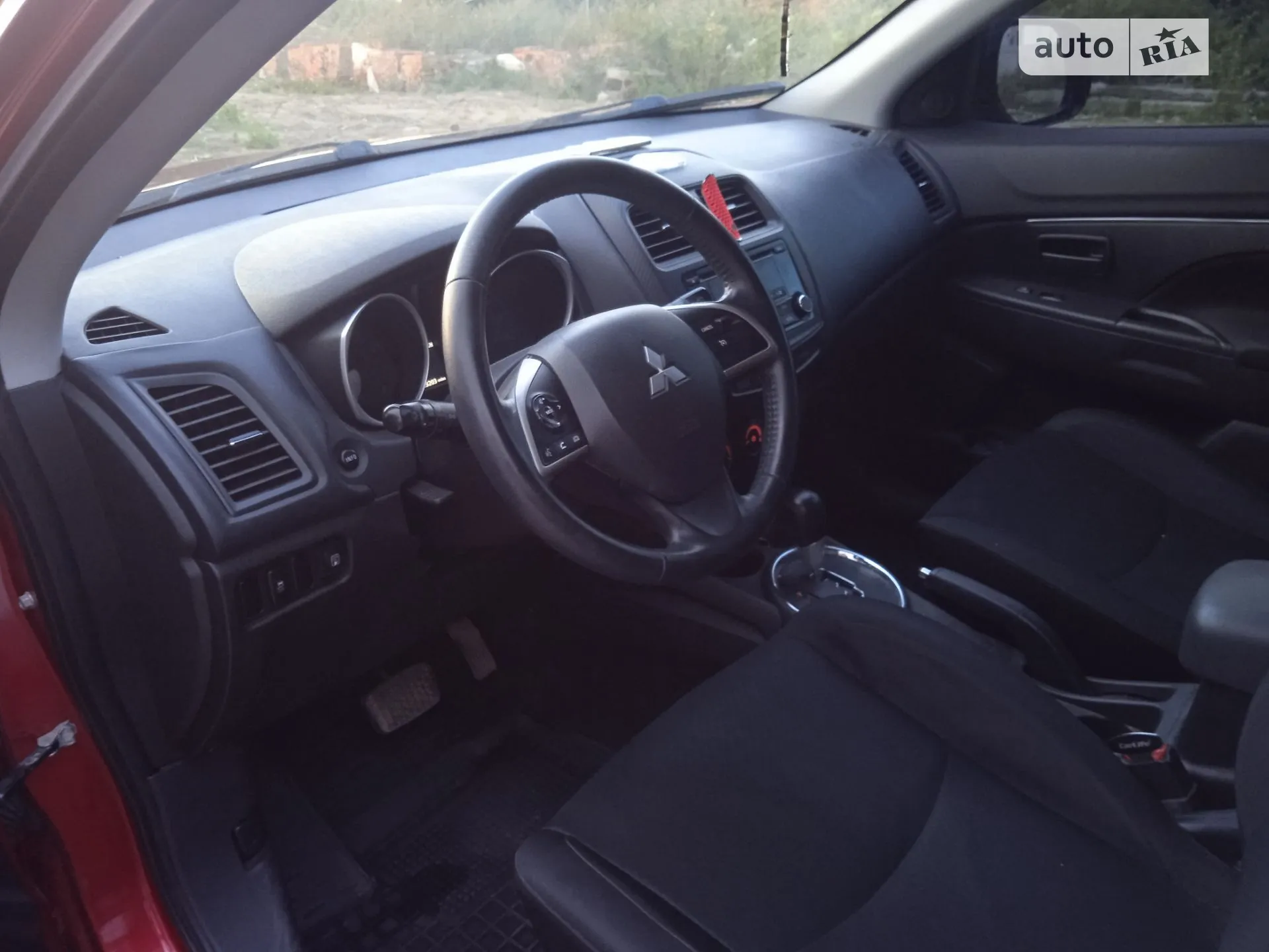 2014 Mitsubishi Outlander - мініатюра 9