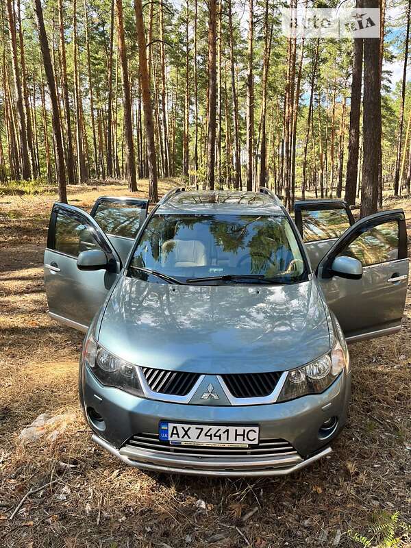 Позашляховик / Кросовер Mitsubishi Outlander 2008 в Балаклії