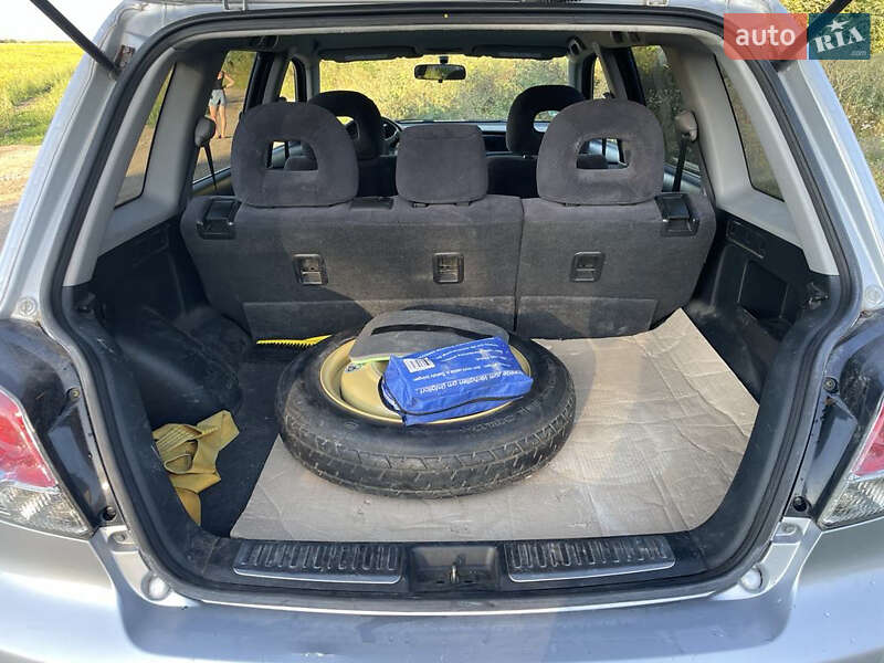 Внедорожник / Кроссовер Mitsubishi Outlander 2003 в Тернополе