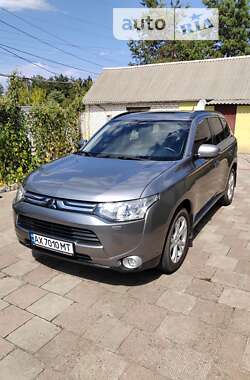 Позашляховик / Кросовер Mitsubishi Outlander 2012 в Харкові