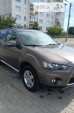 Внедорожник / Кроссовер Mitsubishi Outlander 2011 в Львове