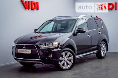 Позашляховик / Кросовер Mitsubishi Outlander 2010 в Києві