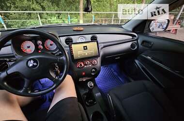 Внедорожник / Кроссовер Mitsubishi Outlander 2006 в Кривом Роге