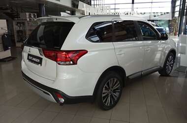 Внедорожник / Кроссовер Mitsubishi Outlander 2020 в Первомайске