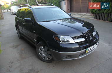 Позашляховик / Кросовер Mitsubishi Outlander 2003 в Києві