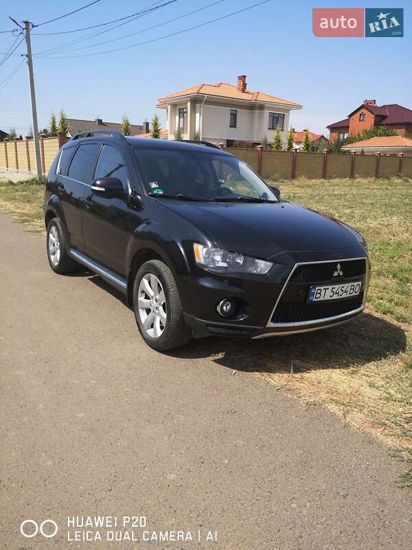 Позашляховик / Кросовер Mitsubishi Outlander 2011 в Одесі