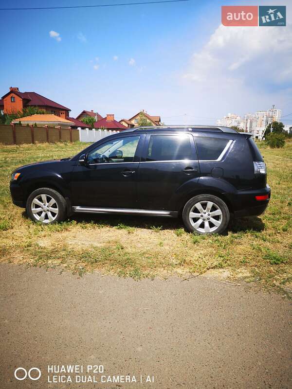 Позашляховик / Кросовер Mitsubishi Outlander 2011 в Одесі