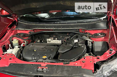 Внедорожник / Кроссовер Mitsubishi Outlander 2010 в 