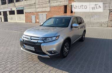 Позашляховик / Кросовер Mitsubishi Outlander 2017 в Тернополі