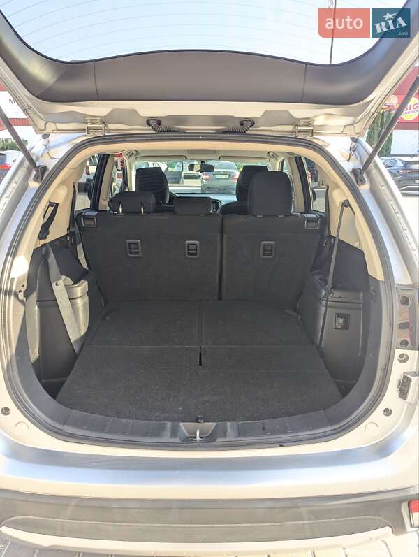 Позашляховик / Кросовер Mitsubishi Outlander 2017 в Тернополі