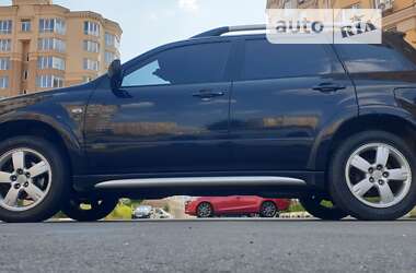 Позашляховик / Кросовер Mitsubishi Outlander 2008 в Києві