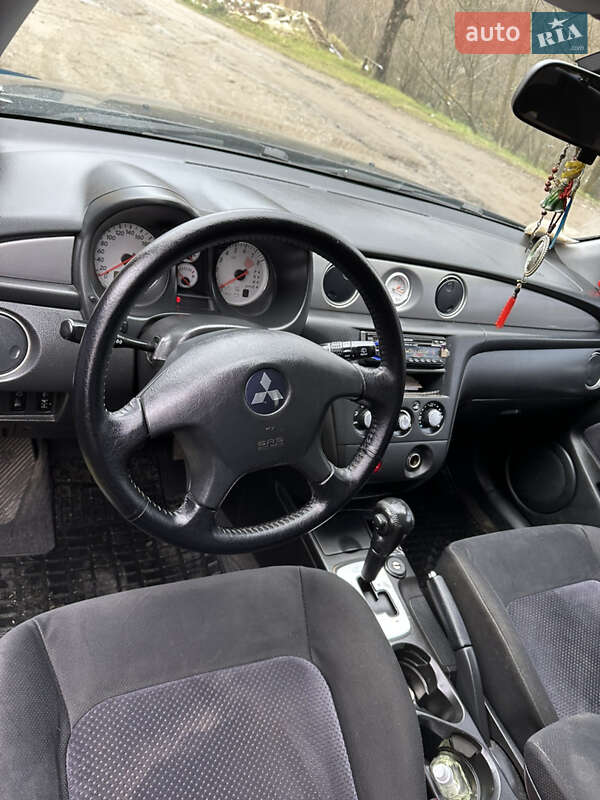 Внедорожник / Кроссовер Mitsubishi Outlander 2005 в Сколе