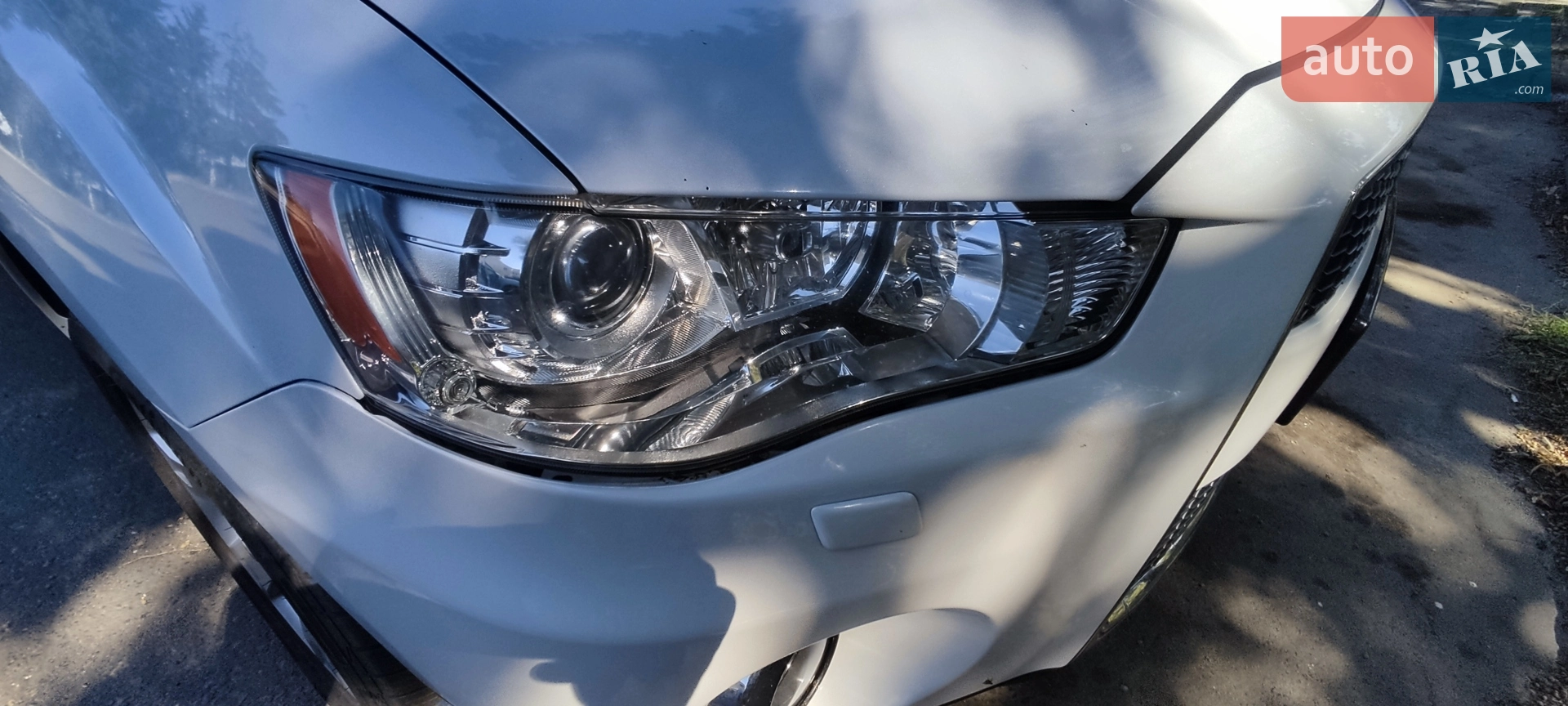 2011 Mitsubishi Outlander - мініатюра 2