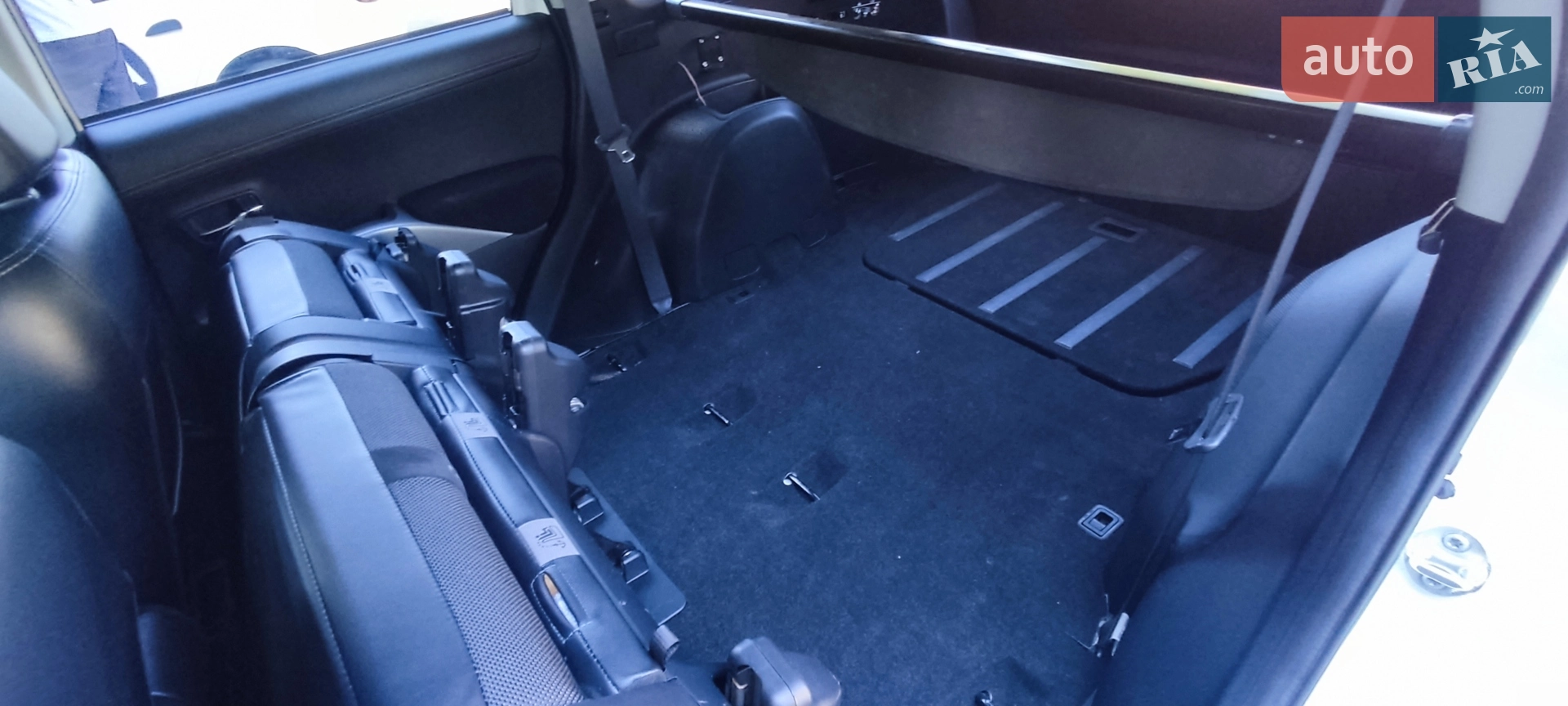 2011 Mitsubishi Outlander - мініатюра 11