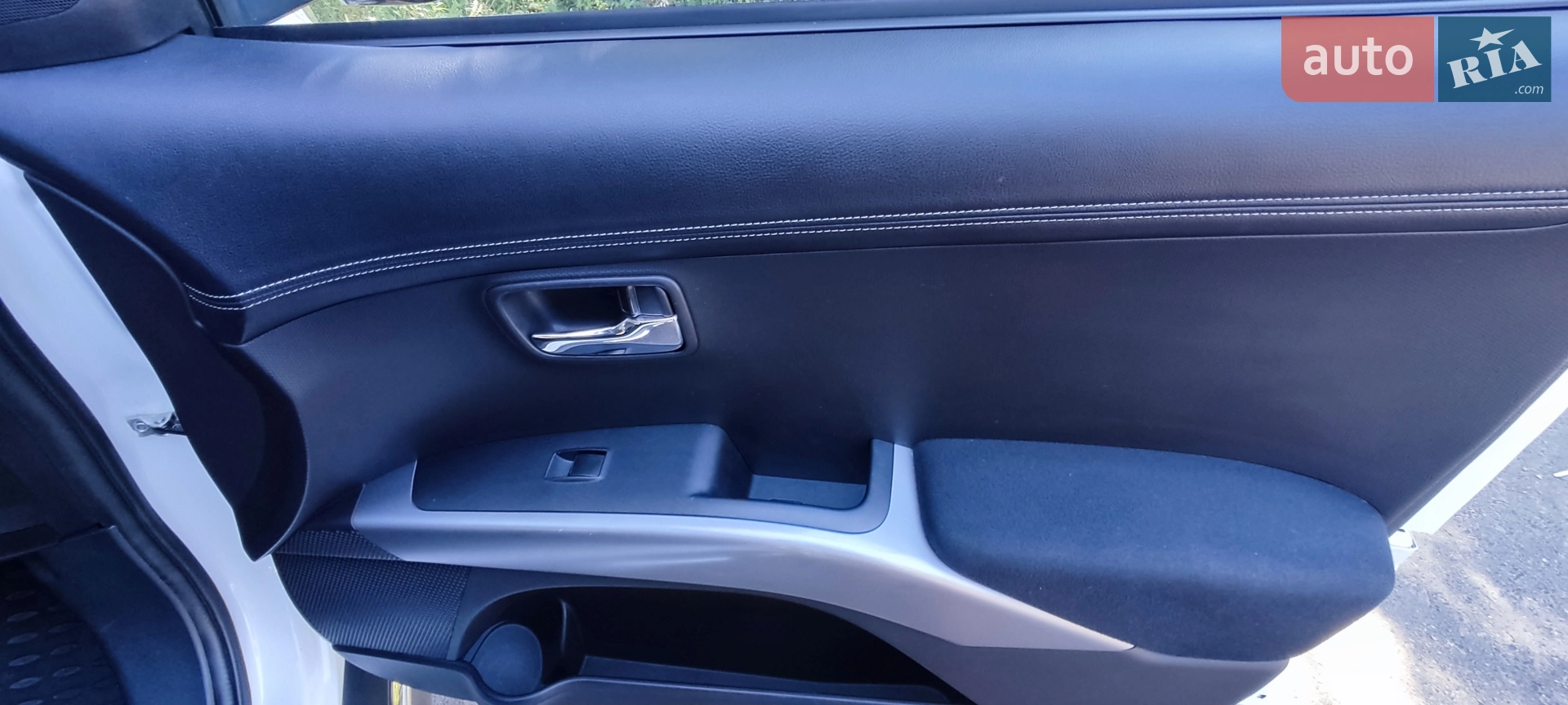2011 Mitsubishi Outlander - мініатюра 17