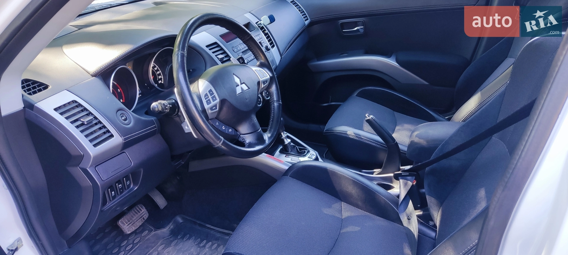 2011 Mitsubishi Outlander - мініатюра 28