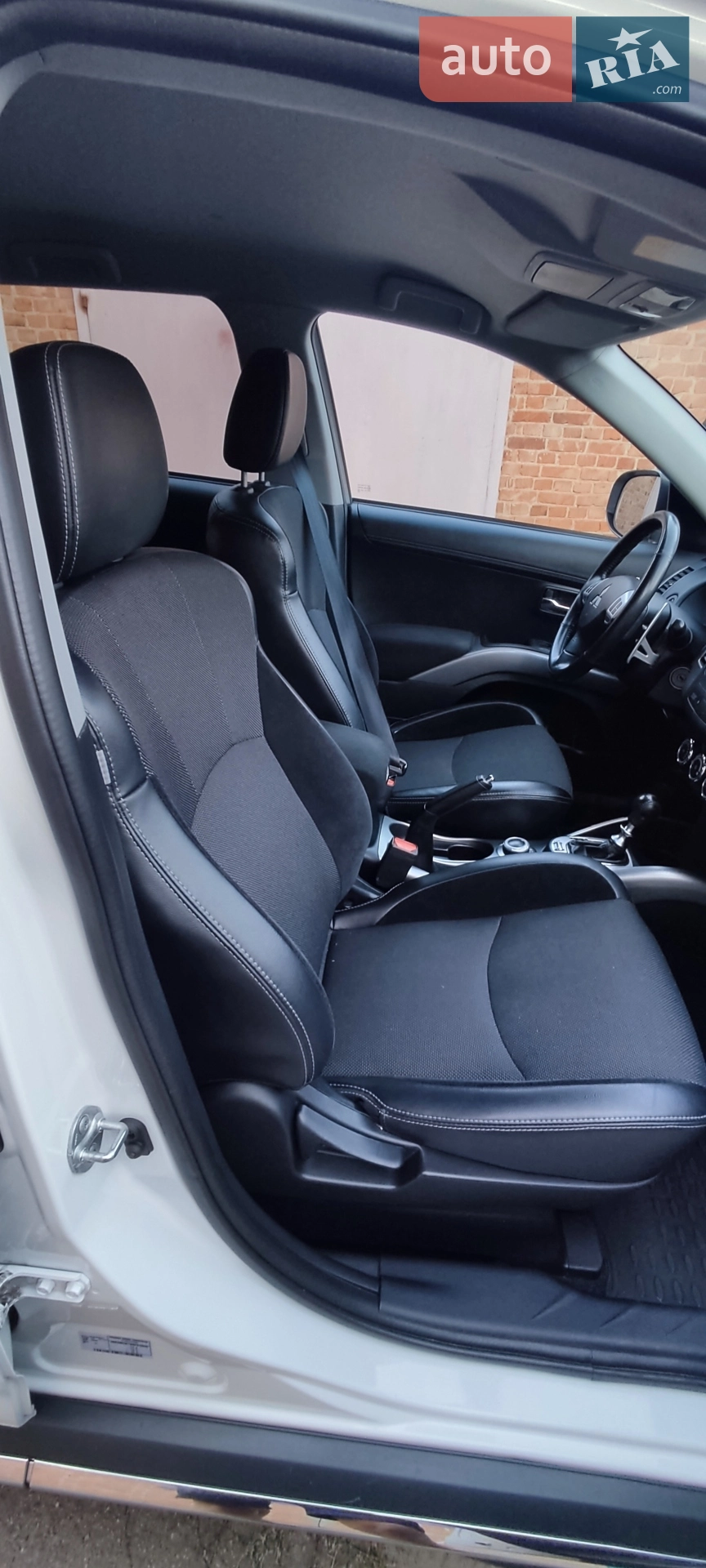2011 Mitsubishi Outlander - мініатюра 49