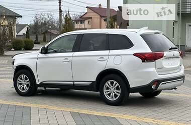 Позашляховик / Кросовер Mitsubishi Outlander 2019 в Львові